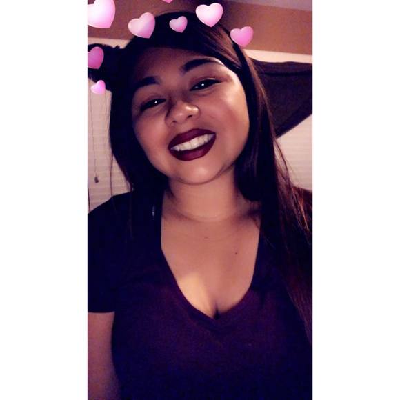 Meet your Posher, Alissa - Picture 1 of 1